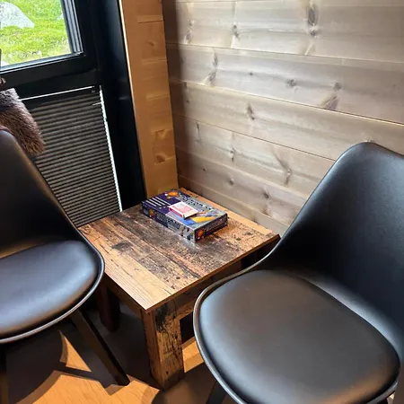 Rom Med Eget Bad Til Leie Felles Inngang Uten Kjokken Og Stue Kun 3* Tjorhom